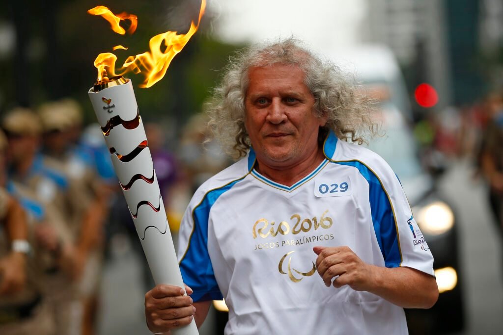 Ney Marques no revezamento da Tocha Paralimpica para os Jogos Paralimpicos Rio 2016